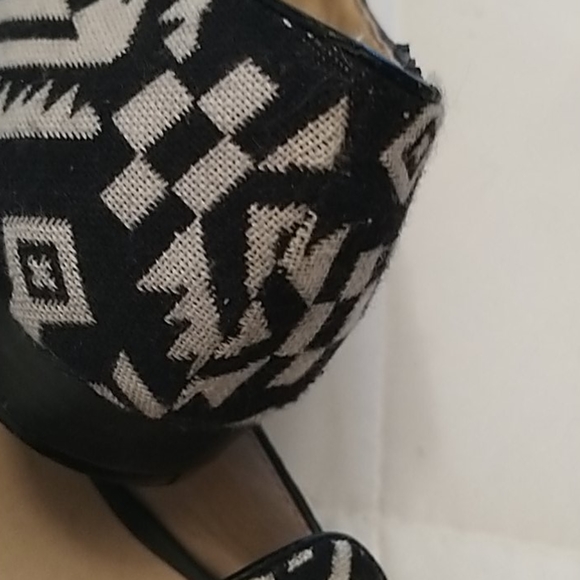 Ladies black and white loafers - Picture 2 of 3